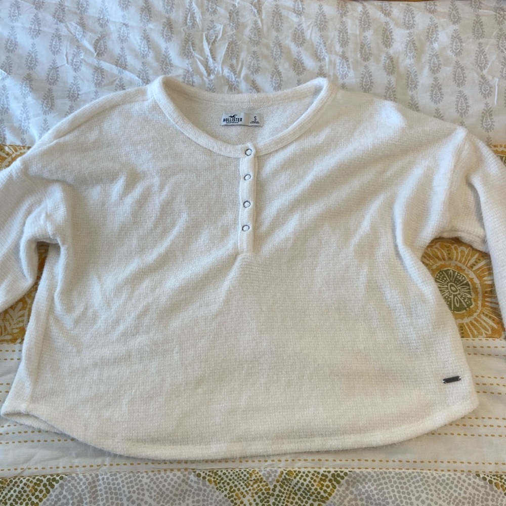 Hollister women’s shirt- size small